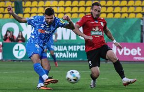 Игровой момент матча