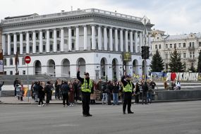 A moment of silence   in Kyiv