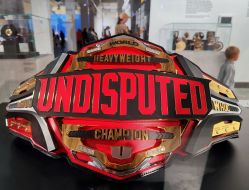 The belt of the absolute world heavyweight boxing champion