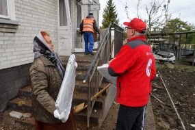Наслідки обстрілу в селі Лапаївка