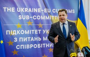 Владислав Суворов