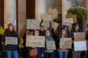 Participants in the action against Mayor Gennady Trukhanov near the city hall building in Odessa
