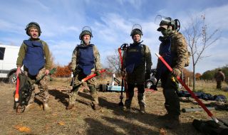 Training veterans in sapper skills