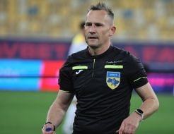 Referee Vitaliy Romanov