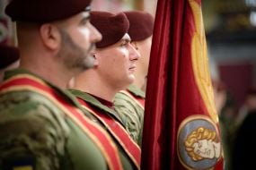 Нагородження воїнів Десантно-штурмових військ ЗСУ державними нагородами з нагоди їхнього професійного свята в Києві