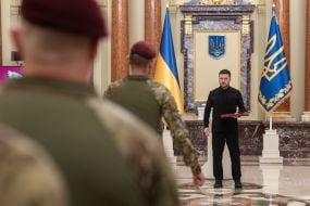 President of Ukraine Volodymyr Zelenskyy congratulated the soldiers of the Airborne Assault Forces of the Armed Forces of Ukraine on their professional holiday and awarded them with state awards in Kyiv