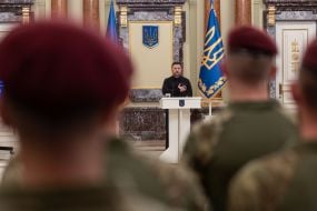 President of Ukraine Volodymyr Zelenskyy congratulated the soldiers of the Airborne Assault Forces of the Armed Forces of Ukraine on their professional holiday and awarded them with state awards in Kyiv