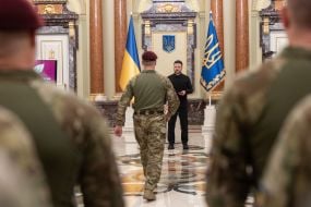 President of Ukraine Volodymyr Zelenskyy congratulated the soldiers of the Airborne Assault Forces of the Armed Forces of Ukraine on their professional holiday and awarded them with state awards in Kyiv