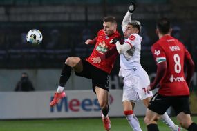 Игровой момент матча