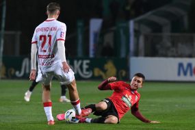 Игровой момент матча