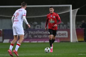 Игровой момент матча