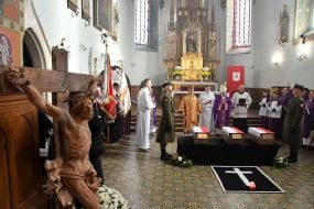 Перепоховання польських солдат у м.Мостиська