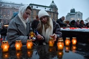 Учасники акції «Запали свічку» у Львові