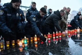 Учасники акції «Запали свічку» у Львові