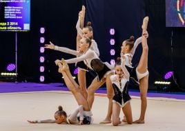 Участницы командного чемпионата Украины по художественной гимнастике