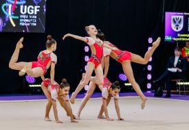 Участницы командного чемпионата Украины по художественной гимнастике