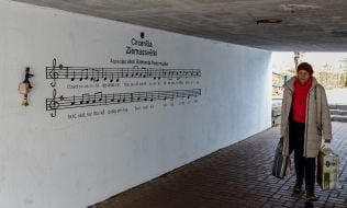 Christmas Cricket Mini-sculpture in Uzhgorod