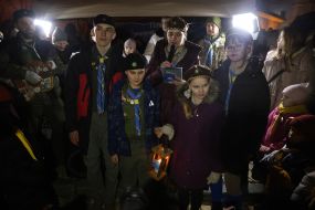 People met the Bethlehem Fire on Mikhailivska Square in Kyiv