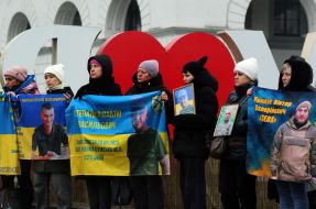Peaceful action by families of missing servicemen of 225 OSHB-OSHP on Independence Square in Kyiv