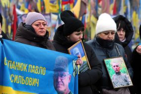 Peaceful action by families of missing servicemen of 225 OSHB-OSHP on Independence Square in Kyiv