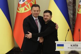 Volodymyr Zelenskyy, Luis Montenegro