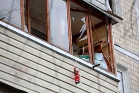 Последствия российского обстрела в Киеве