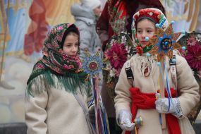 Christmas procession with stars in Kyiv