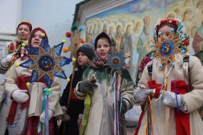 Christmas procession with stars in Kyiv