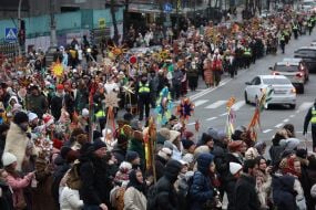 Christmas procession with stars in Kyiv