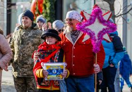Благотворительное шествие звездочетов в Ужгороде