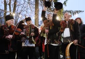 Колядники из Криворовни в Доме Франко