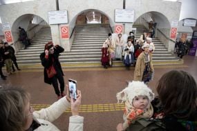 Колядники в київському метро