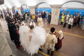 Колядники в київському метро