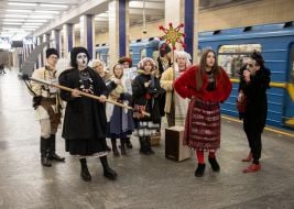 Колядники в київському метро