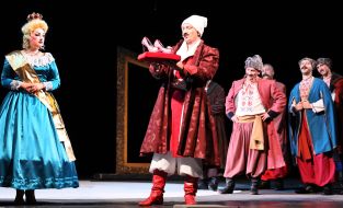 Performance by the Coryphey Theater "The Night Before Christmas" in Lviv