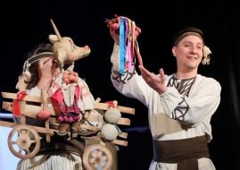 Вистава "Коза-дереза" у Львівському театрі ляльок