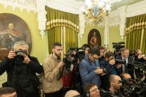 Журналисты