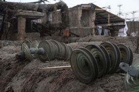 Наслідки російських ракетних ударів по Дарницькій ТЕЦ у Києві