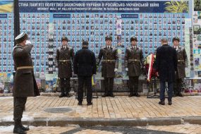 Donald Tusk and Volodymyr Zelenskyy honored the fallen defenders of Ukraine