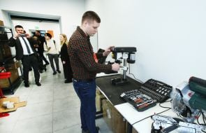 Учасники офіційного відкриття першої в Україні лабораторії робототехніки RoboLab в Києві