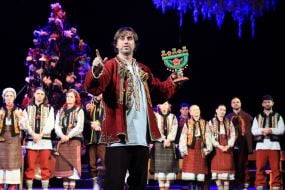 People's Artist of Ukraine Oleksiy Hnatkovskyi is holding an auction to raise funds for drones for Ukrainian soldiers