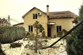 Житловий будинок, що постраждав внаслідок ракетної атаки, на Софіївській Борщагівці