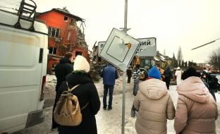 Мешканці постраждалих будинків