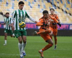 Игровой момент матча