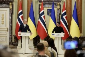 Владимир Зеленский и Йонас Гар Стере