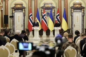 Владимир Зеленский и Йонас Гар Стере