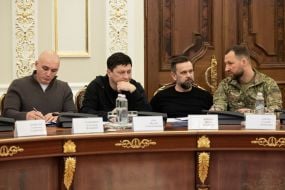 Vitaly Kim, Viktor Mykyta, Yevheniy Khmara