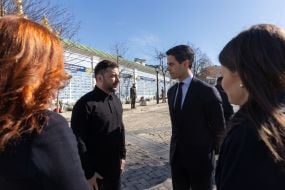 Volodymyr Zelenskyy and  Rob Jetten