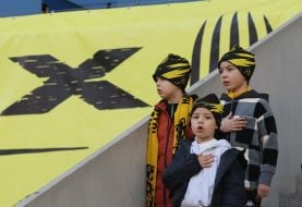 Young fans of FC "Rukh" sing the anthem