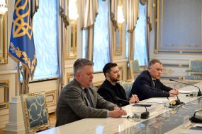 Volodymyr Zelenskyy, Serhiy Kyslytsia, Ihor Zhovkva